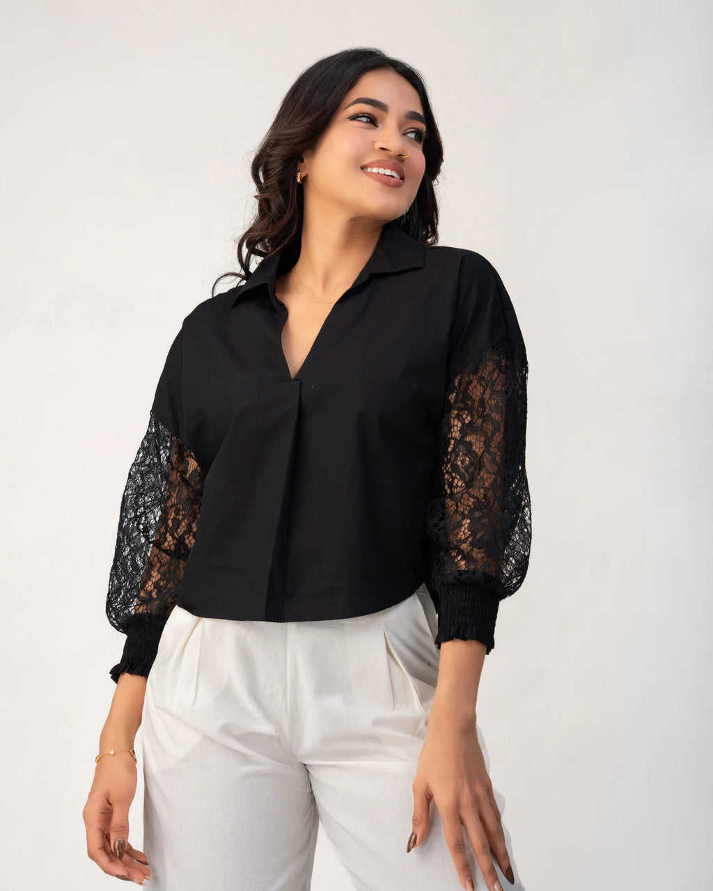 Bayleee Zyan Lace Detailed Top