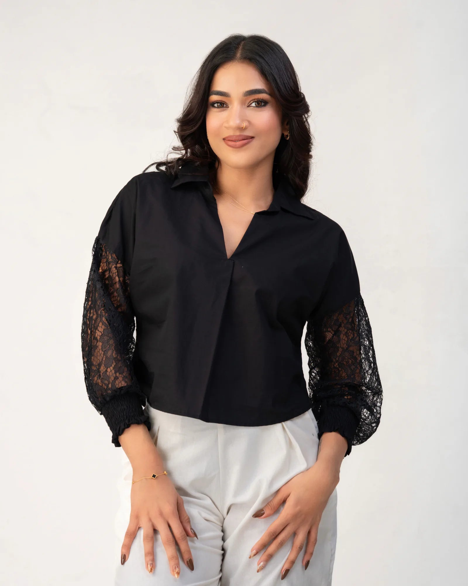 Bayleee Zyan Lace Detailed Top