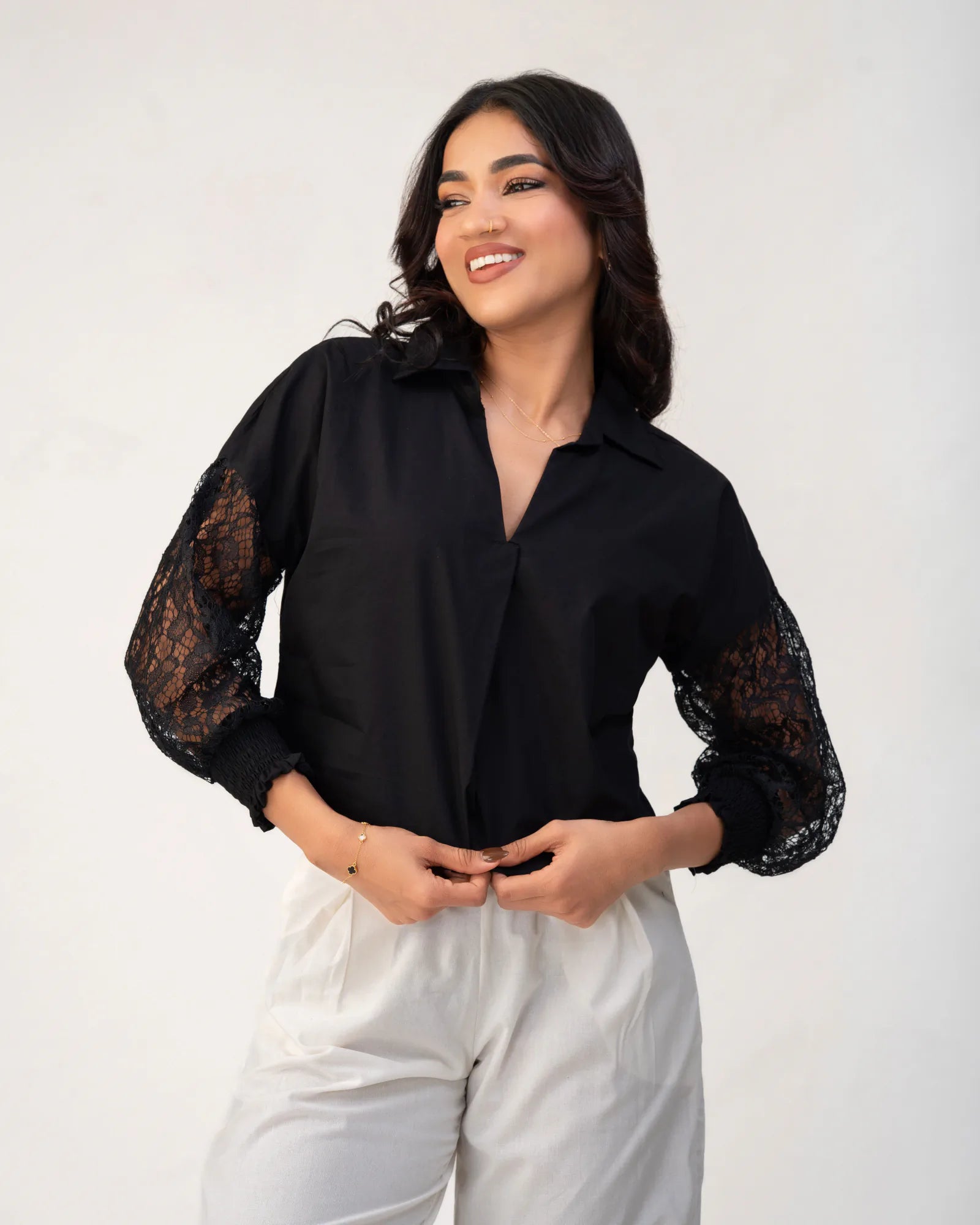 Bayleee Zyan Lace Detailed Top