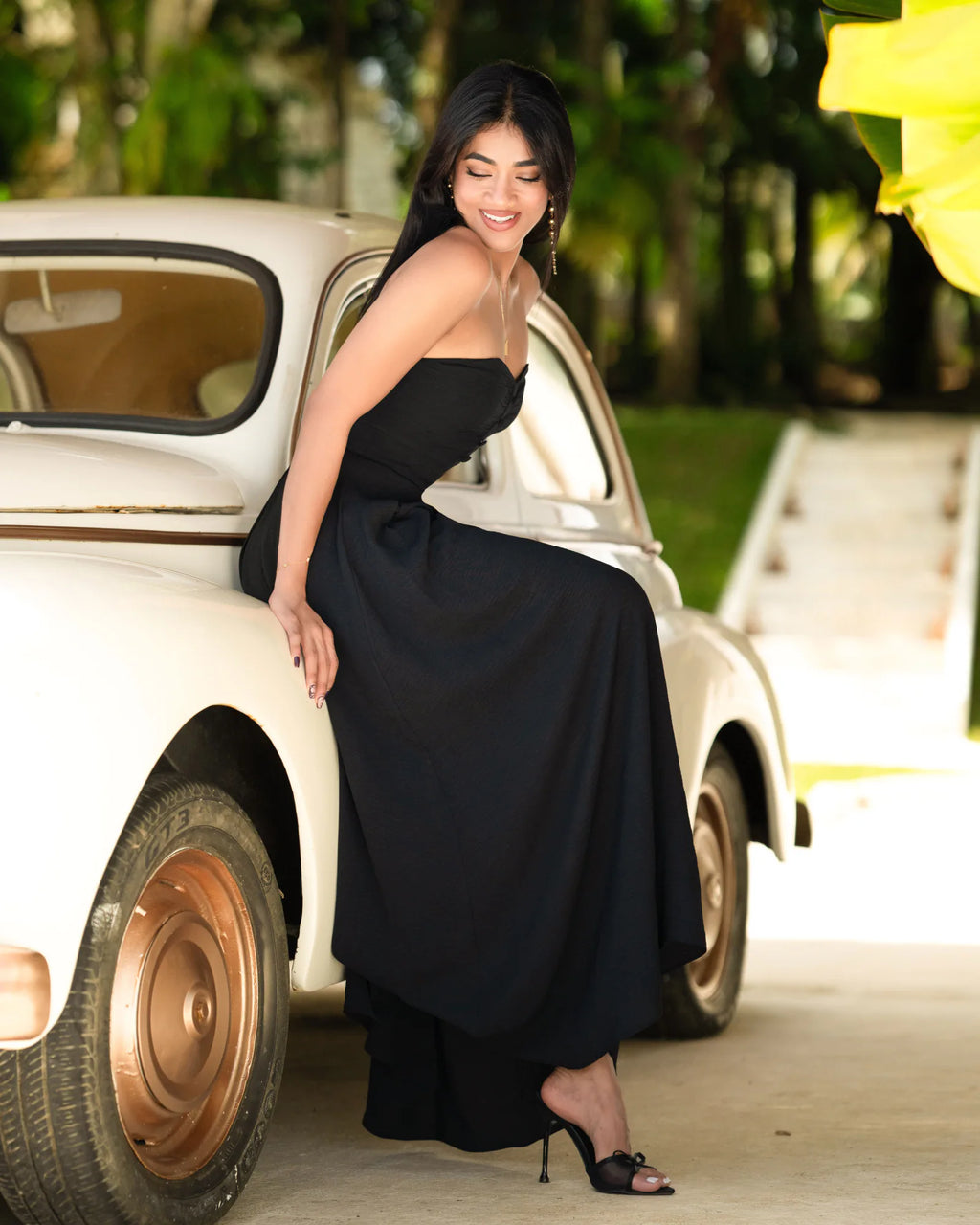 Bayleee Avani Black Maxi Dress