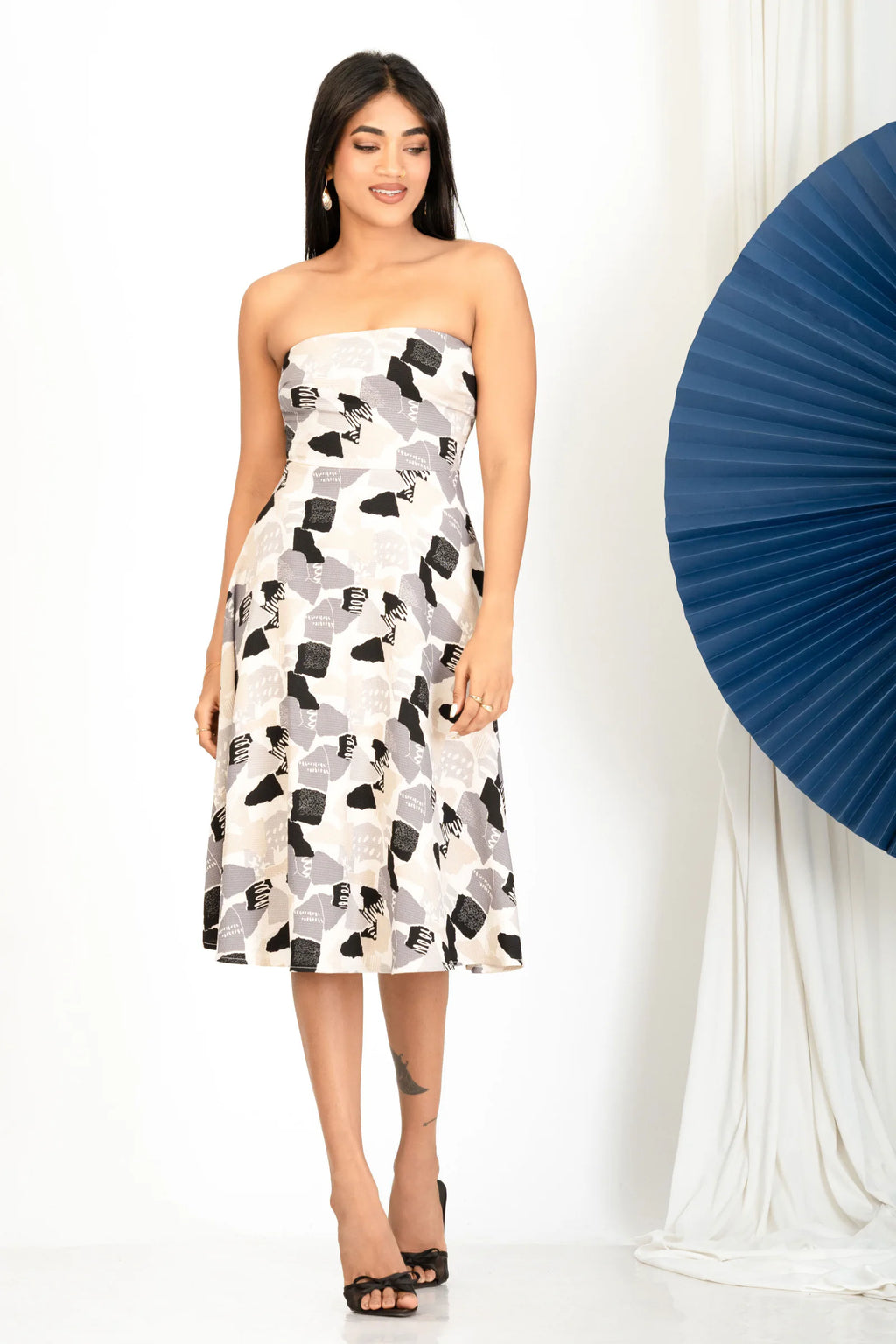 Bayleee Mina Tube Midi Dress