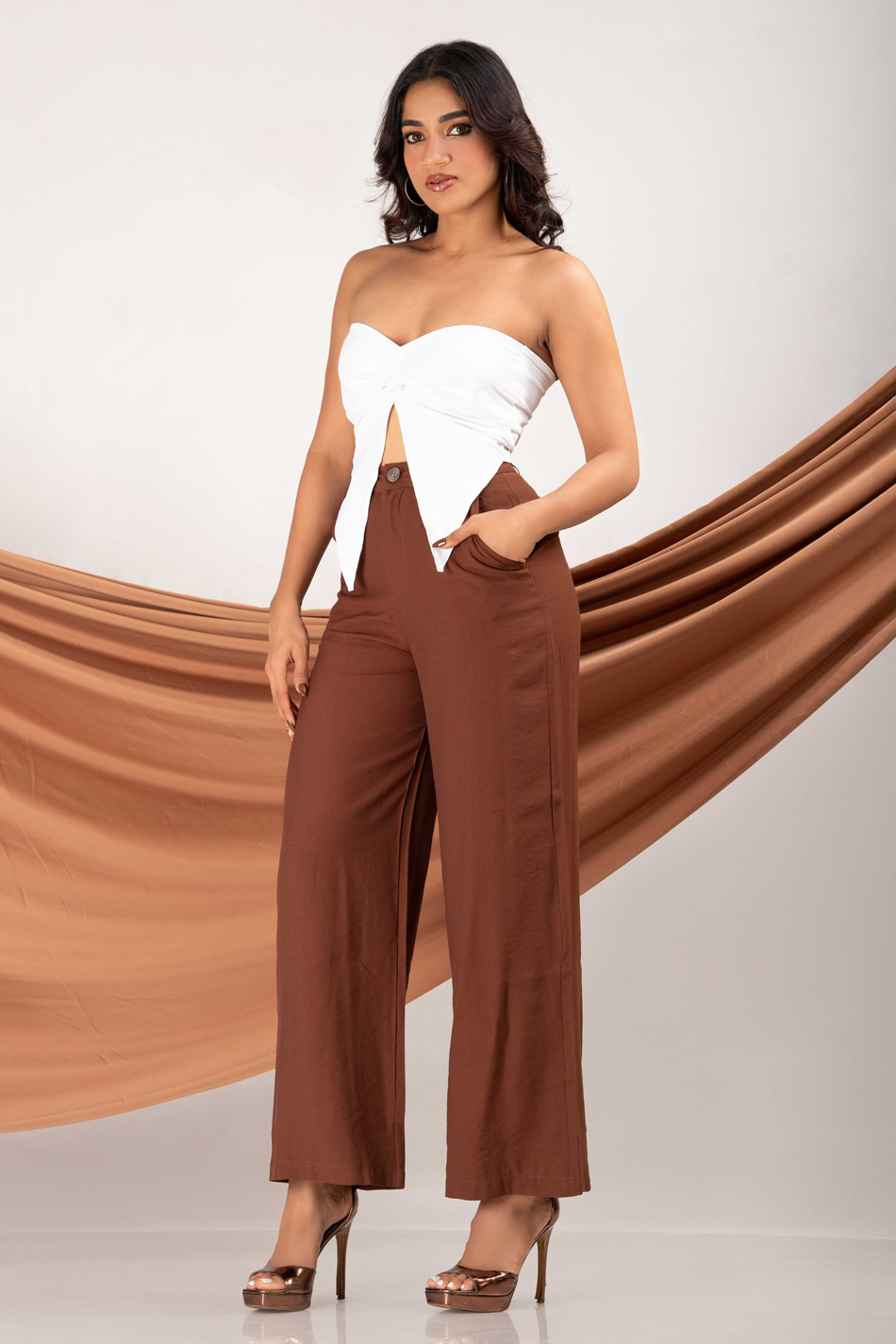 BAYLEEE KAI WHITE TUBE TOP