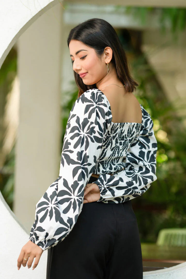 BAYLEEE CHANEY LONG SLEEVE CROP TOP