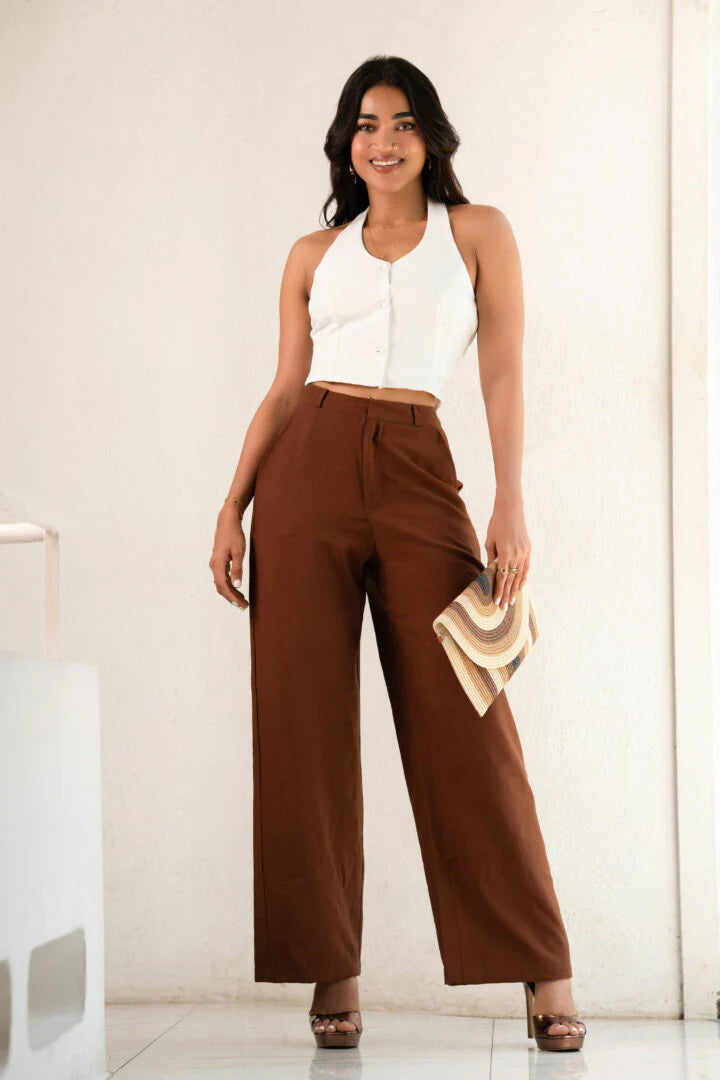 BAYLEEE PEYTON WHITE HALTER CROP TOP