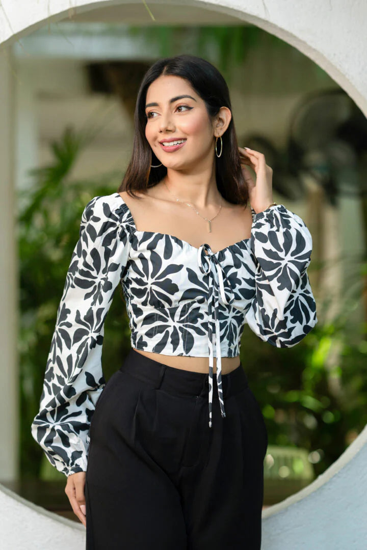 BAYLEEE CHANEY LONG SLEEVE CROP TOP