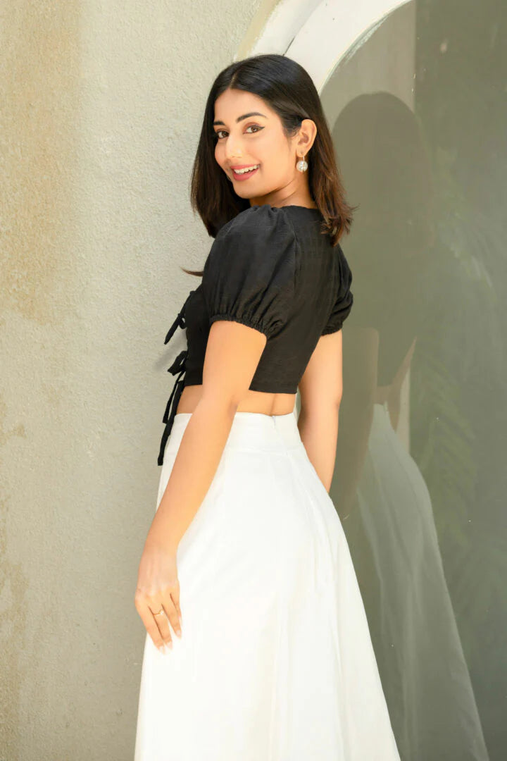 BAYLEEE SIAN FRONT DETAILED CROP TOP