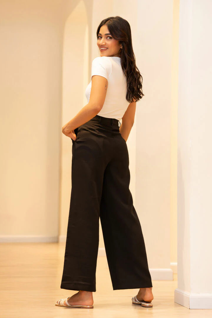 BAYLEEE TESLEE WHITE CREW NECK TEE