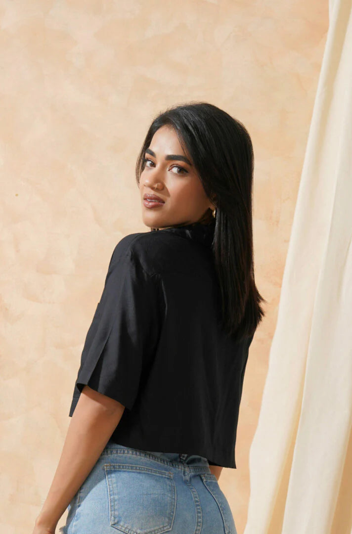 Bayleee Essential Black Crop Shirt