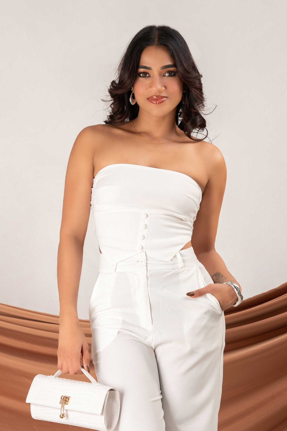 BAYLEEE VELISS WHITE TUBE TOP