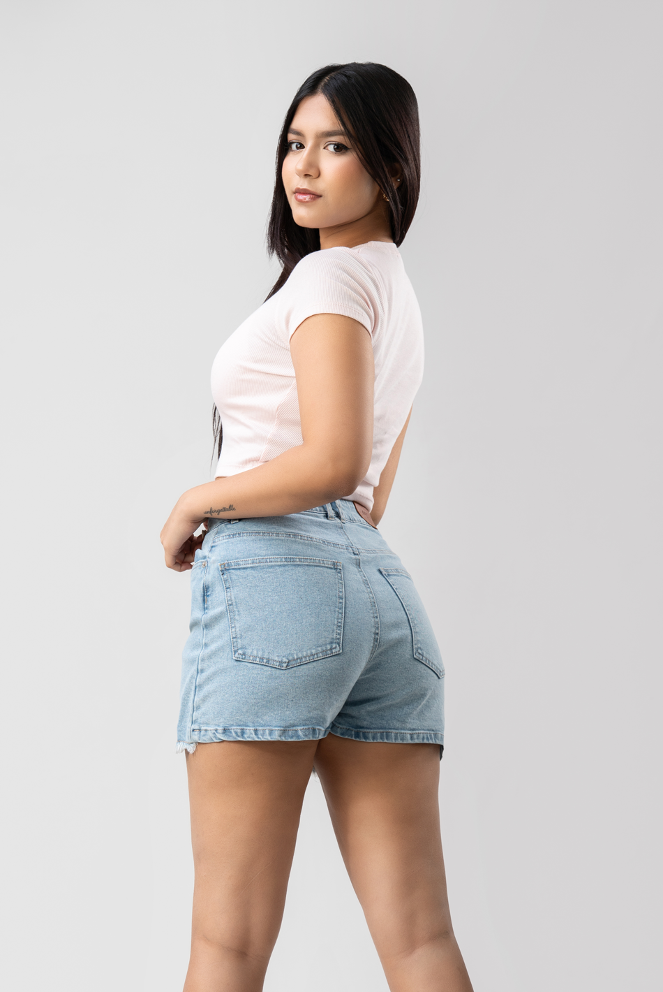 BAYLEEE LIV BASIC TOP