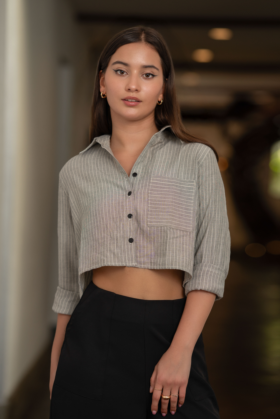 BAYLEEE VINETTE BLACK CROP SHIRT