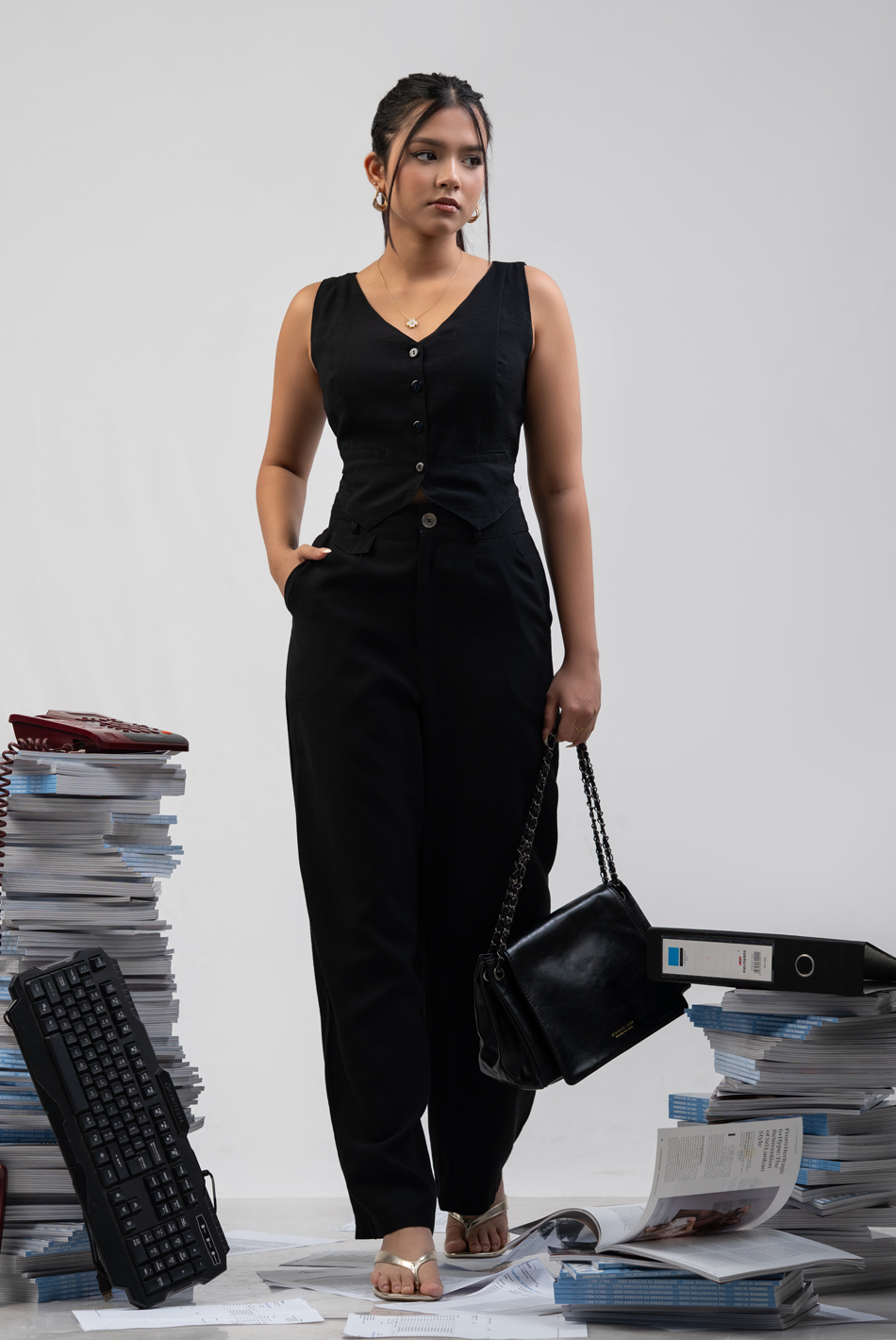 BAYLEEE IKSORA BLACK STRAIGHT LEG PANT