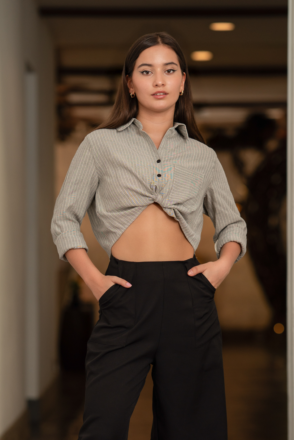 BAYLEEE VINETTE BLACK CROP SHIRT