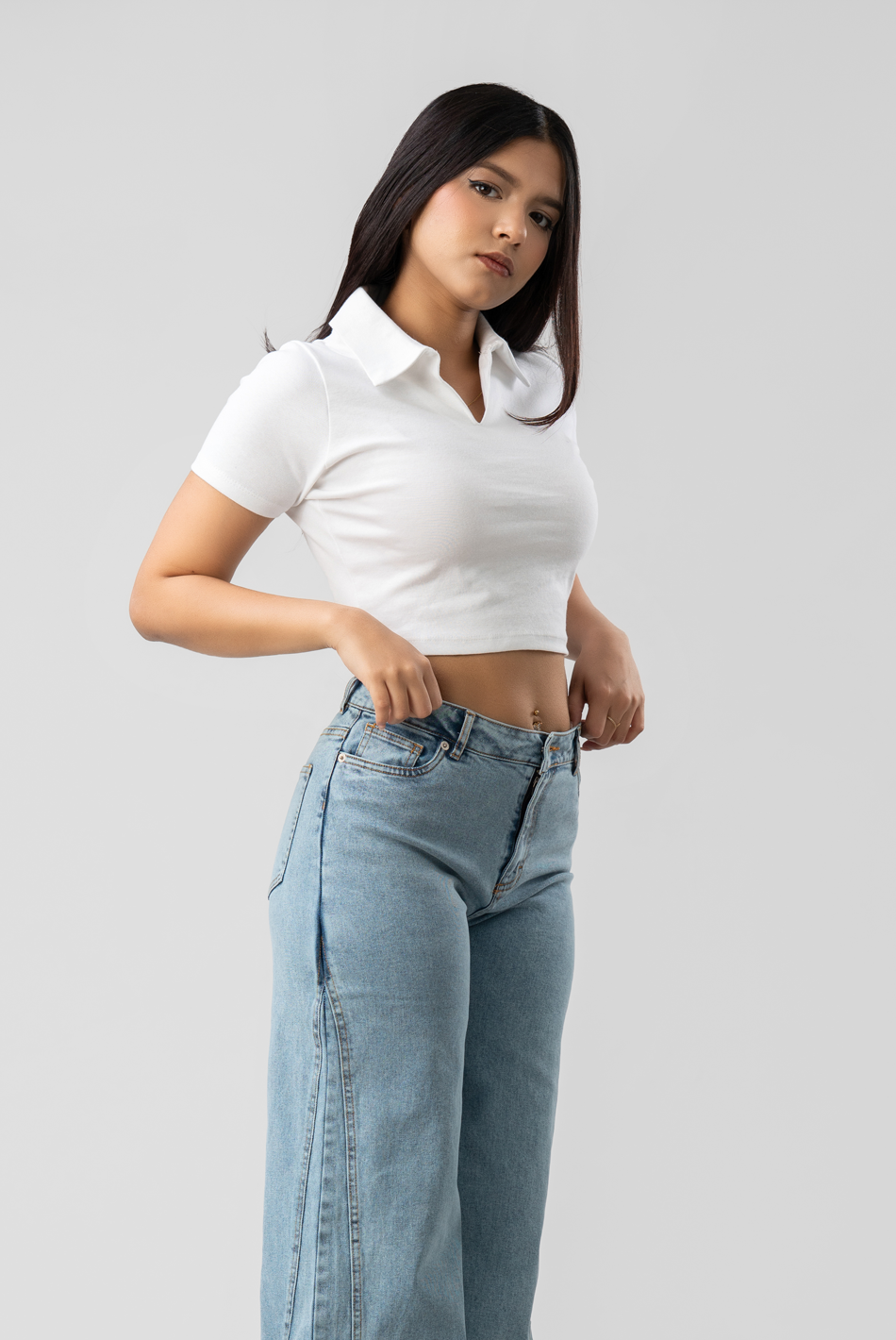 BAYLEEE SOLEIL COLLARED CROP TOP