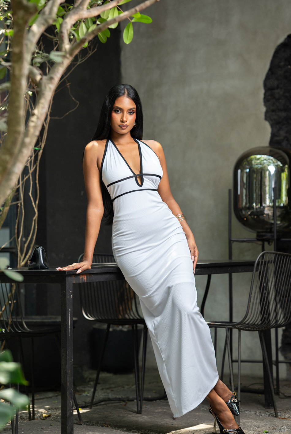 BAYLEEE RENAN WHITE HALER MAXI DRESS