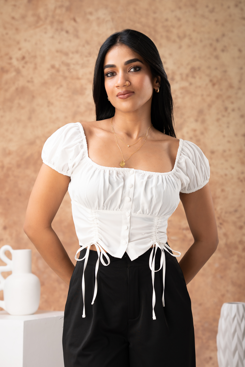 BAYLEEE ELEXINA WHITE DETAILED TOP