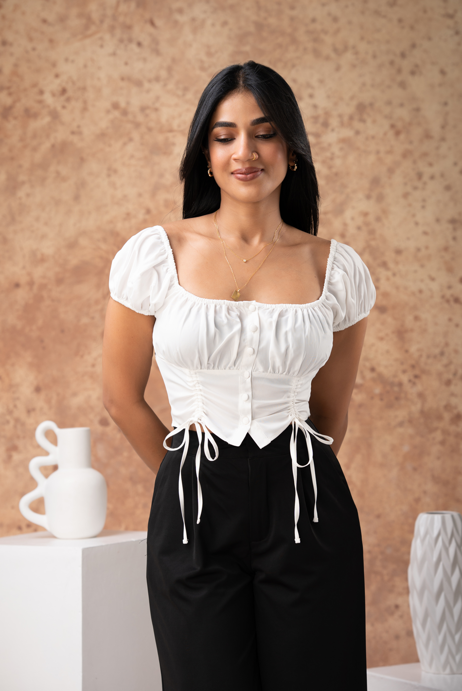 BAYLEEE ELEXINA WHITE DETAILED TOP