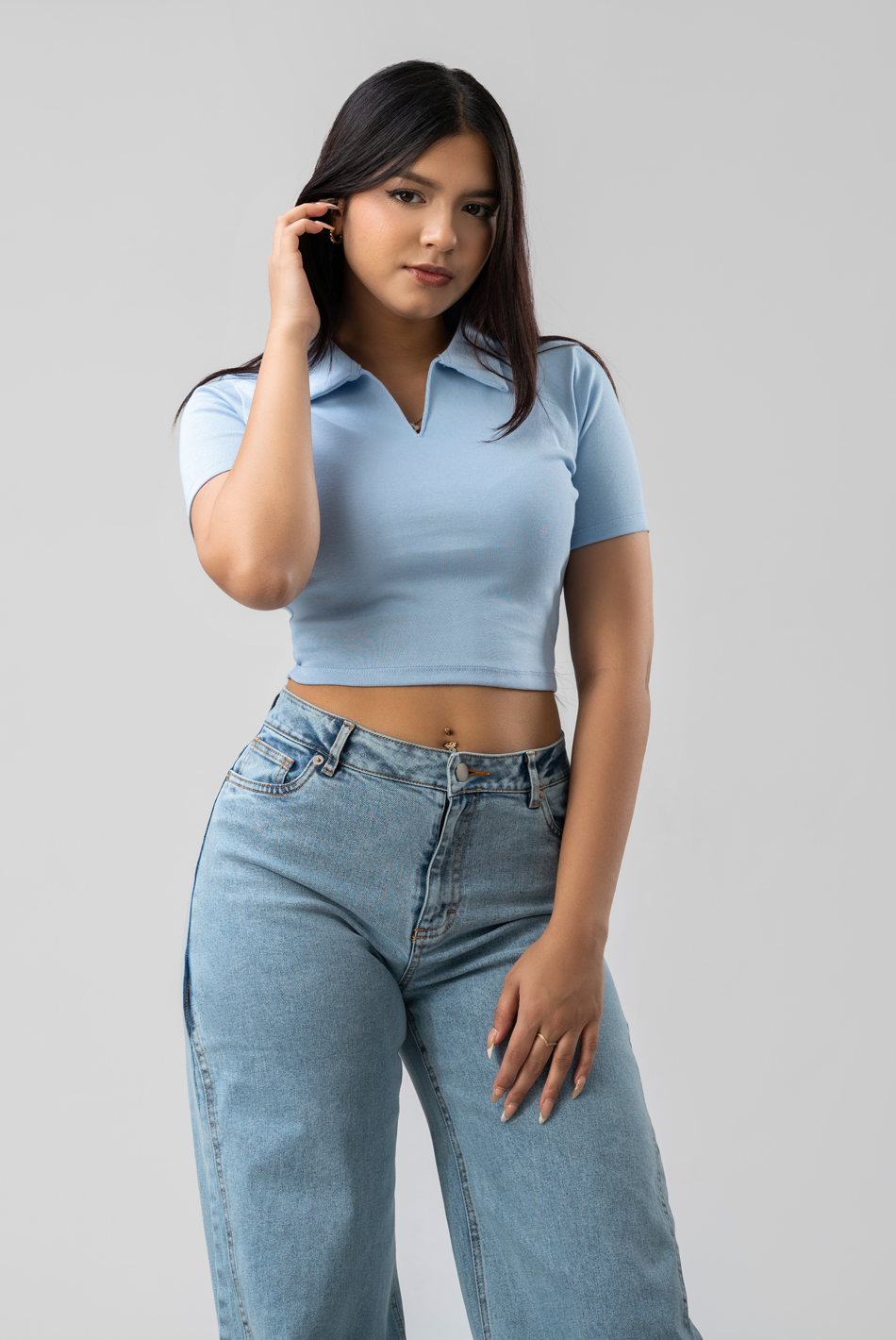 BAYLEEE SOLEIL COLLARED CROP TOP