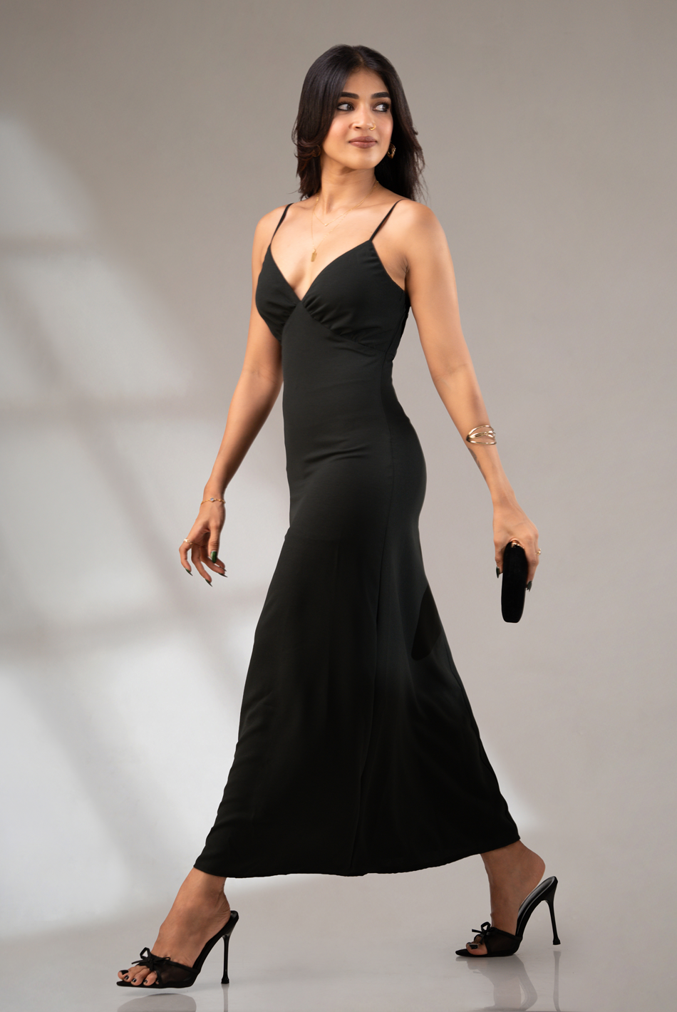 BAYLEEE CLEMMIE BLACK STRAPY MAXI DRESS