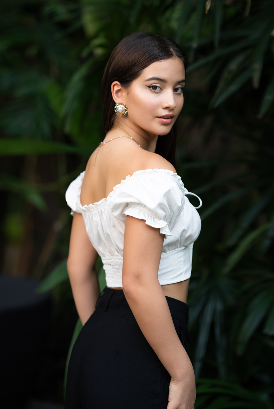 BAYLEEE ONORA WHITE CROP TOP