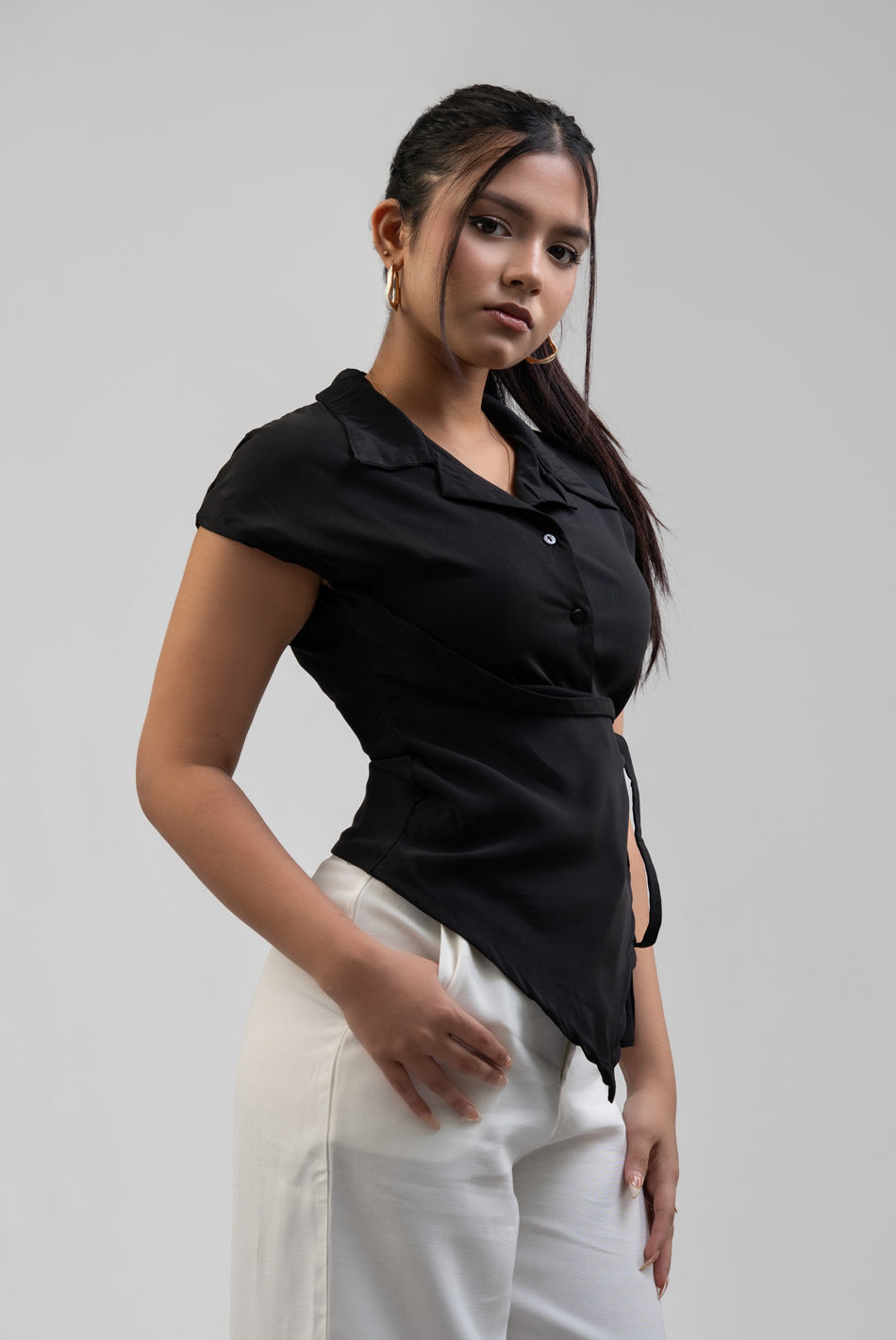 BAYLEEE FLORII FRONT DETAILED TOP