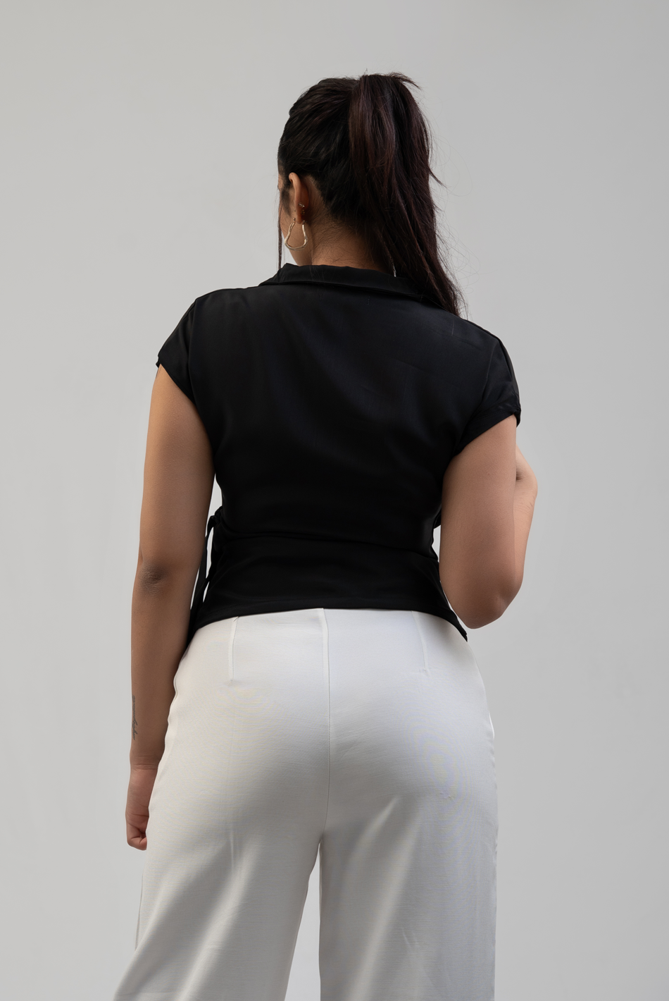 BAYLEEE FLORII FRONT DETAILED TOP