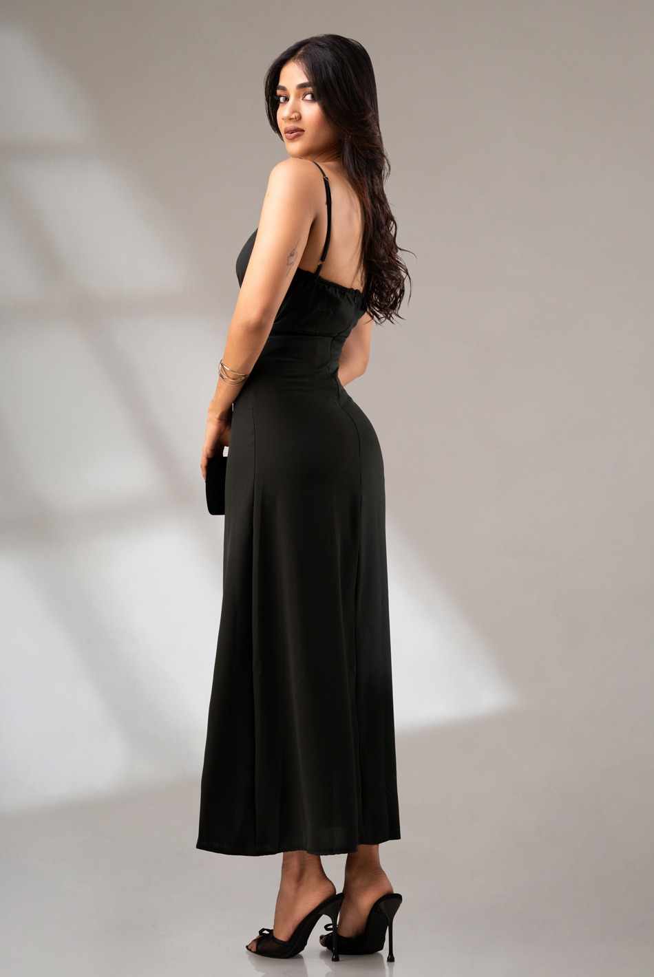 BAYLEEE CLEMMIE BLACK STRAPY MAXI DRESS