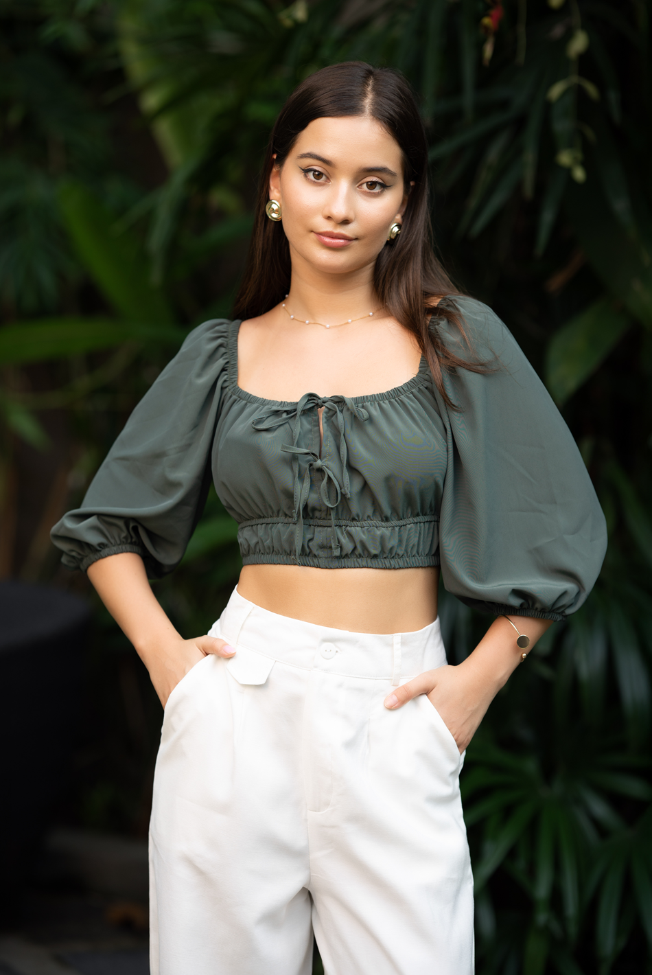 BAYLEEE BELSY OLIVE GREEN CROP TOP