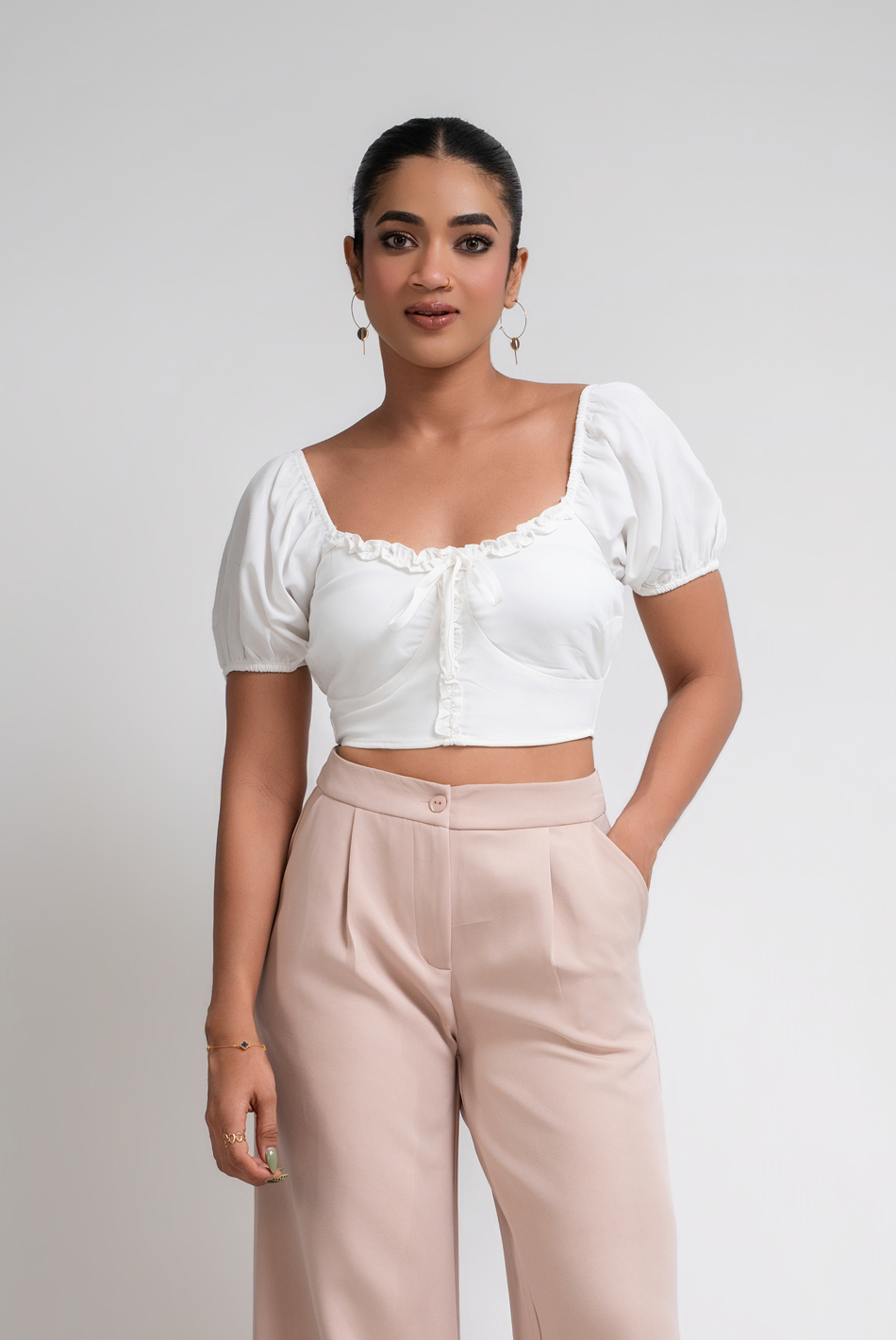 BAYLEEE ELIX WHITE CROP TOP