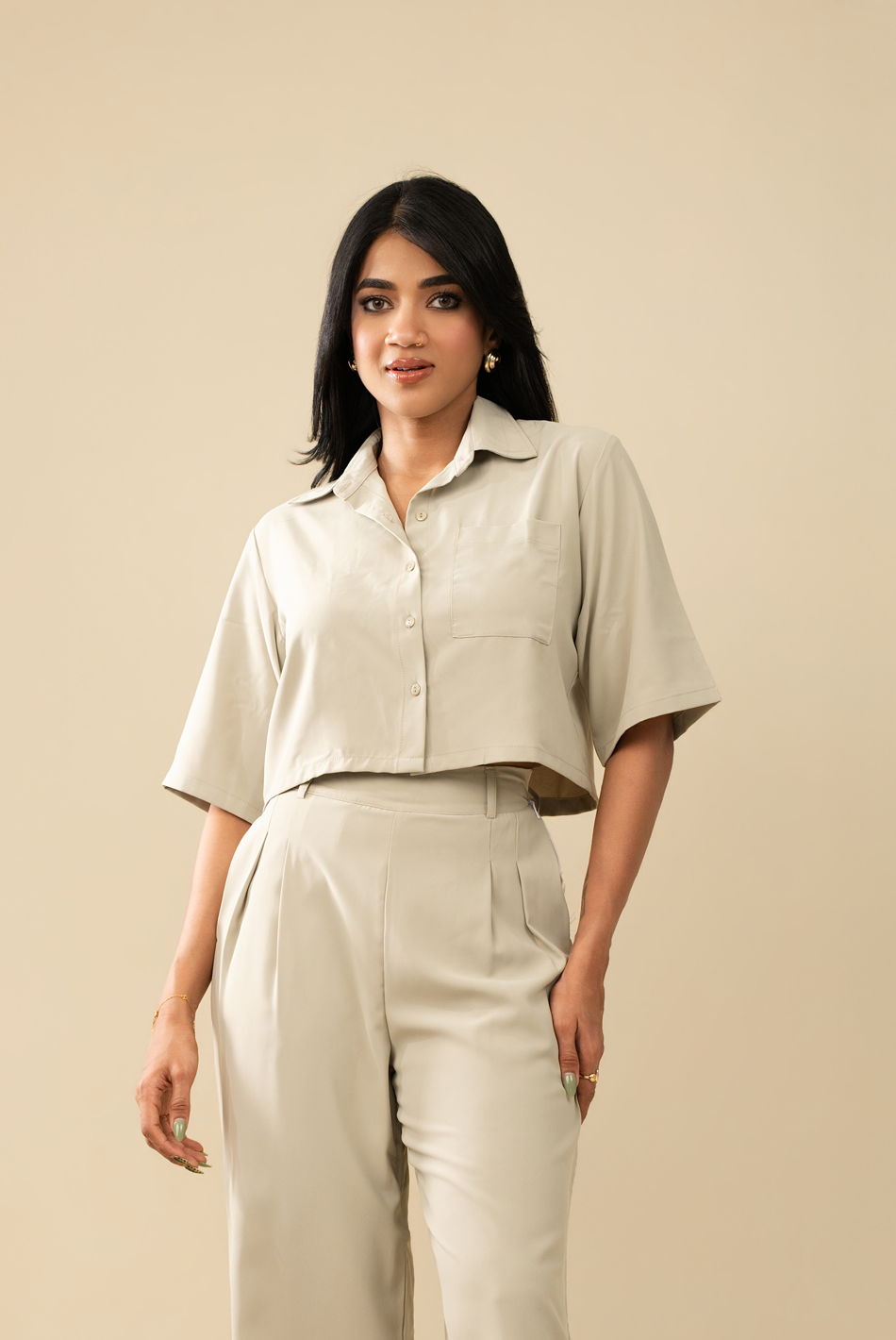 BAYLEEE FILOMINA OLIVE GREEN CROP SHIRT