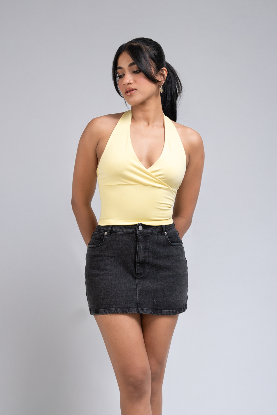 BAYLEEE ARKIN YELLOW HALTER NECK TOP