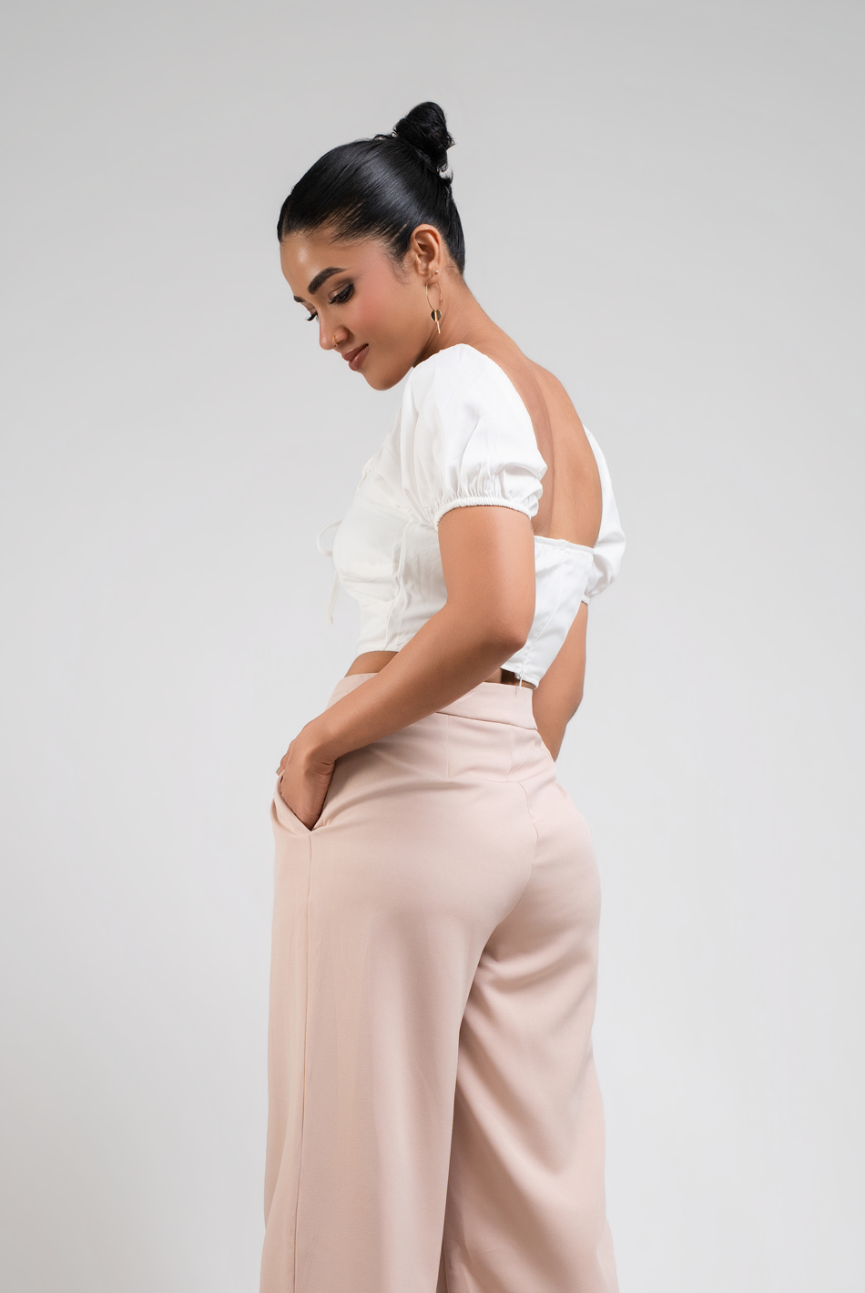 BAYLEEE ELIX WHITE CROP TOP
