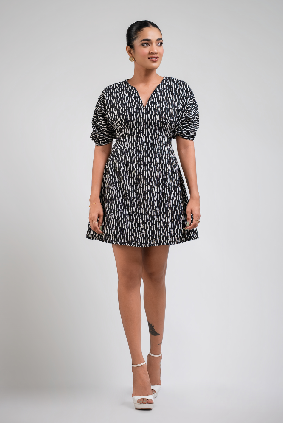 BAYLEEE GRETCHEN BLACK PRINTED DRESS