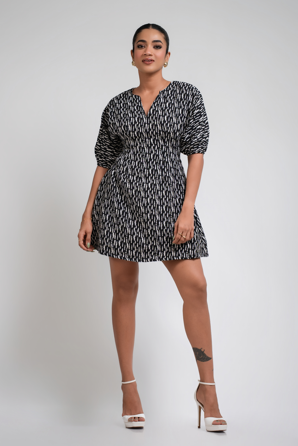 BAYLEEE GRETCHEN BLACK PRINTED DRESS