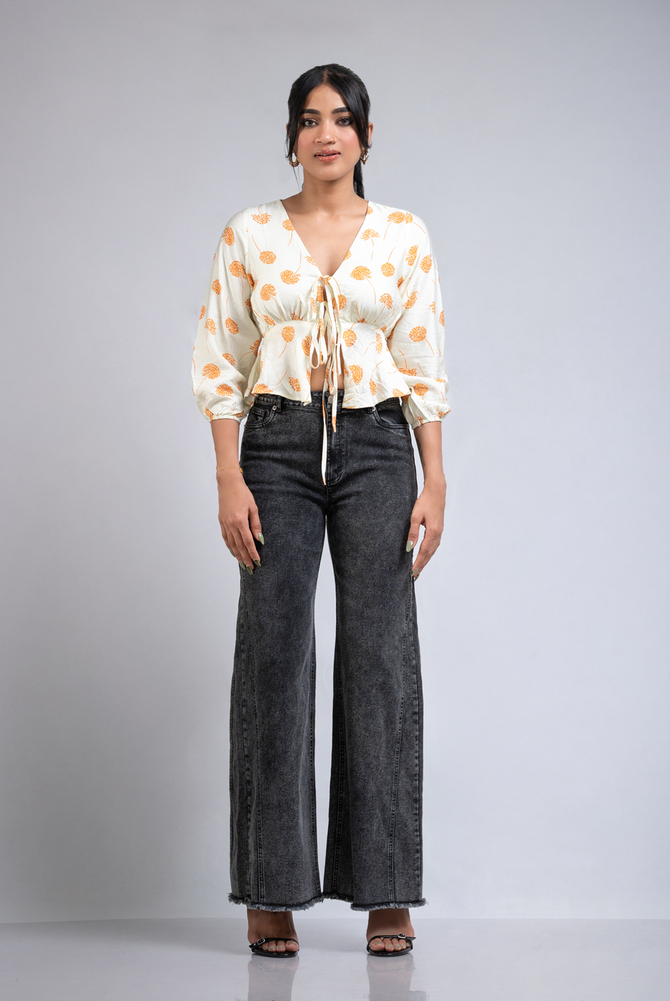 BAYLEEE TESS PRINTED LONG SLEEVE TOP
