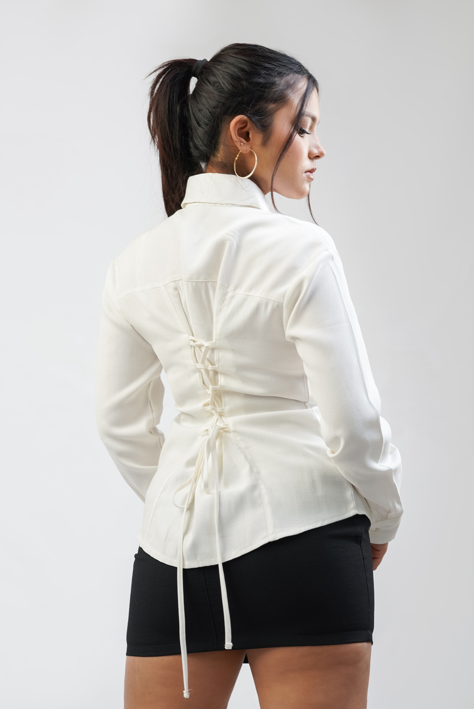 BAYLEEE NAVIAN WHITE DETAILED SHIRT