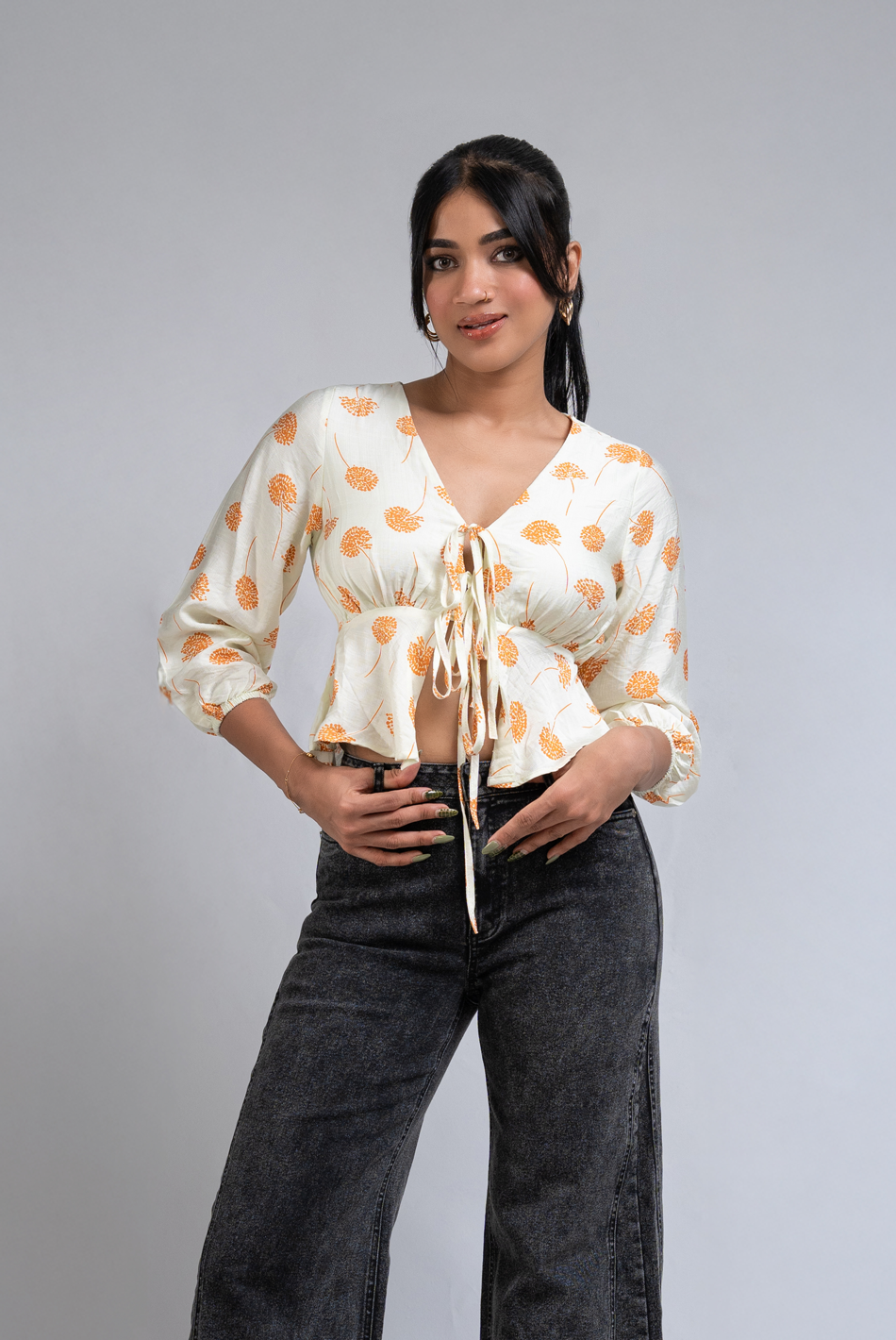 BAYLEEE TESS PRINTED LONG SLEEVE TOP