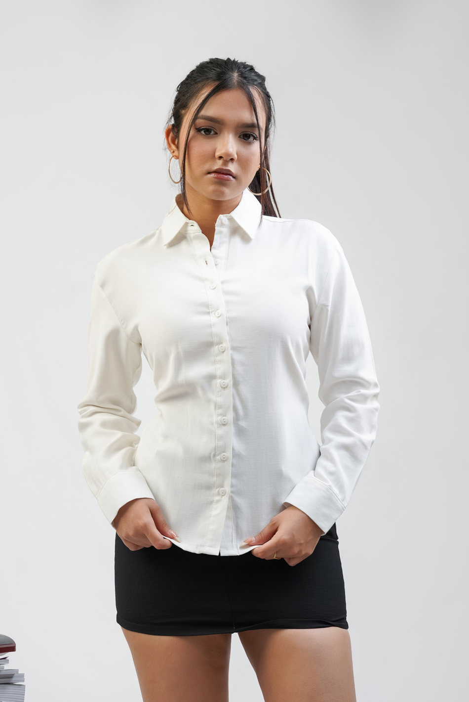 BAYLEEE NAVIAN WHITE DETAILED SHIRT