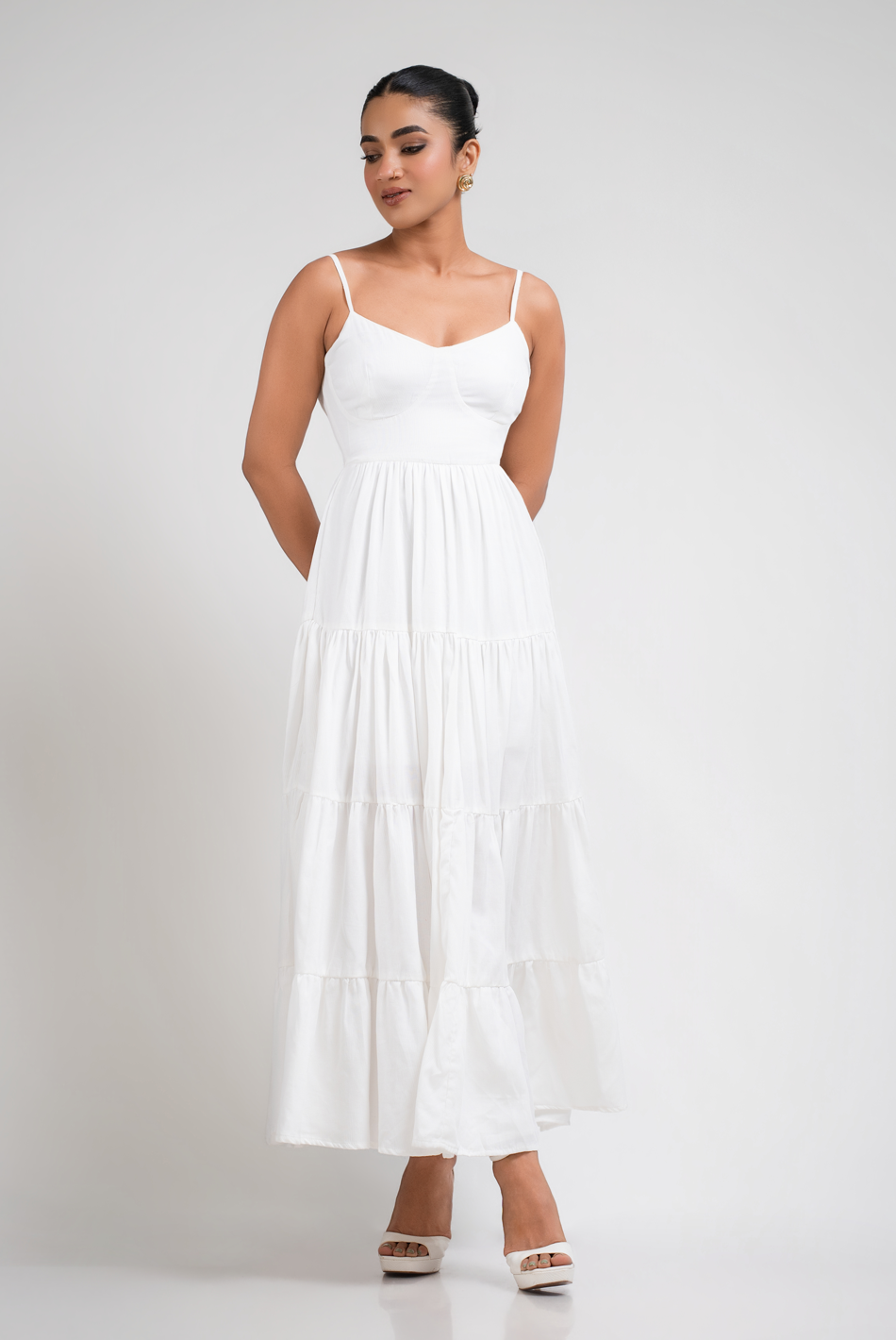 BAYLEEE SAMARIA WHITE STRAPY MAXI DRESS