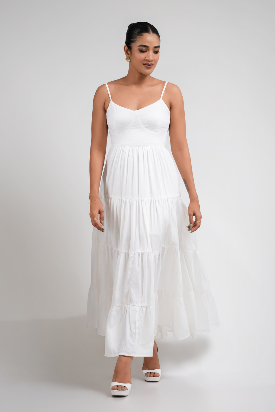 BAYLEEE SAMARIA WHITE STRAPY MAXI DRESS