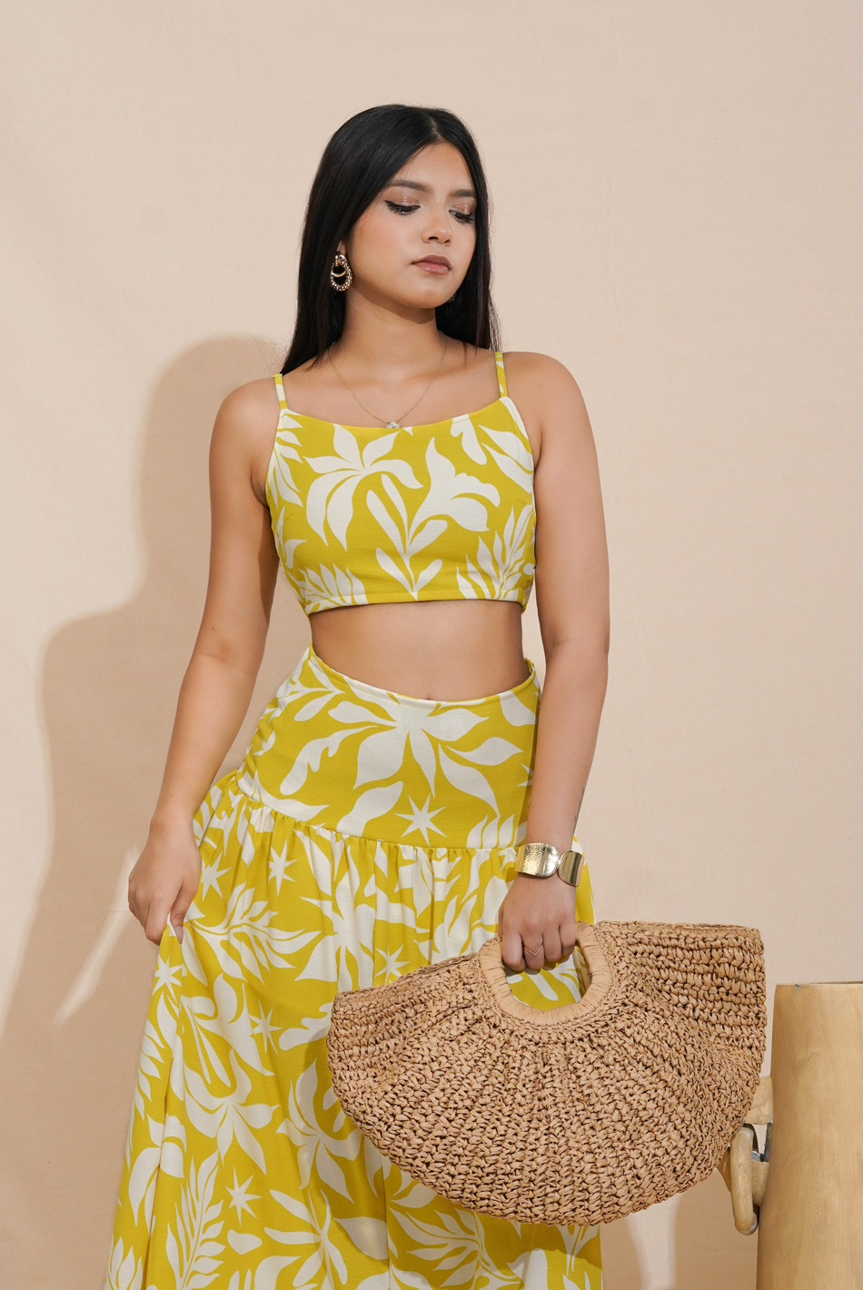BAYLEEE VESTA SLEEVELESS CROP TOP