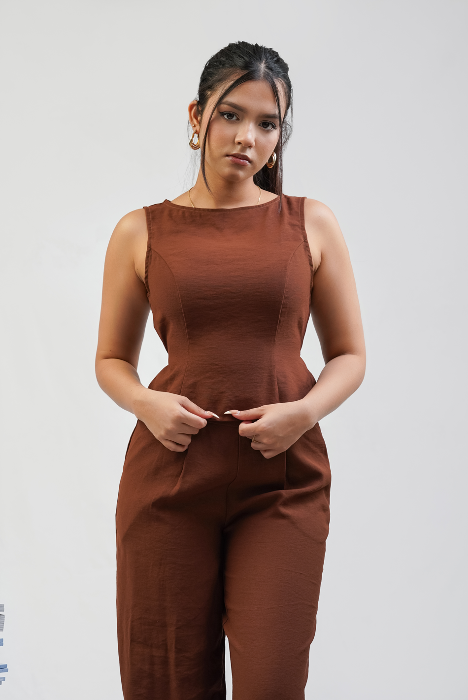 BAYLEEE RIKO SLEEVELESS TOP