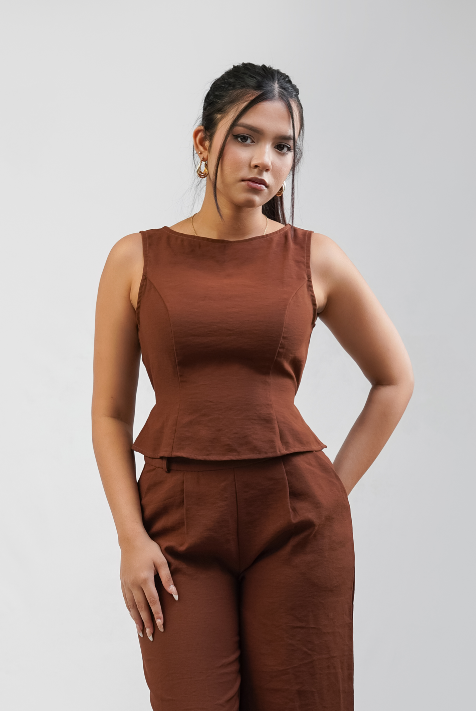 BAYLEEE RIKO SLEEVELESS TOP