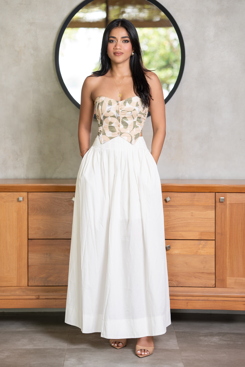 BAYLEEE FLAVIA WHITE  PLEATED MAXI SKIRT