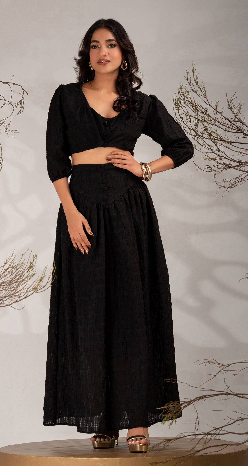 BAYLEEE ZUHA V NECKLINE TOP